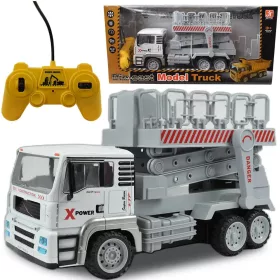   RC Távirányítós fém fülkés emelőkosaras teherautó fényeffektekkel 27MHz 1/12-es méretarány 32cm
