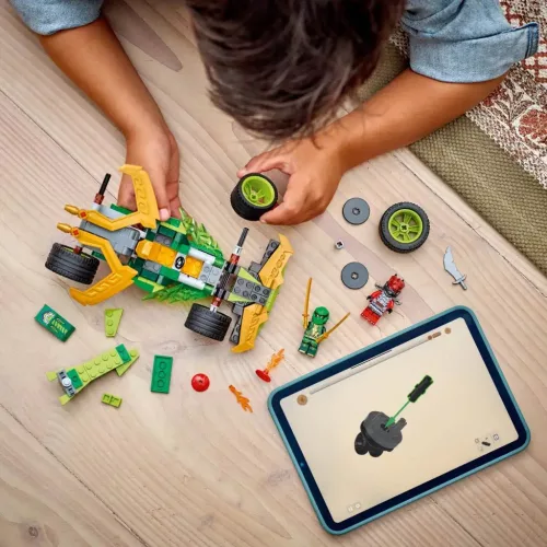 LEGO Ninjago Lloyd hátrahúzhatós versenyautója 71828