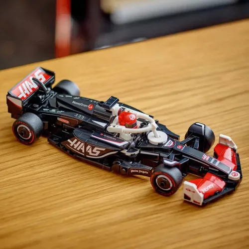 LEGO Speed Champions MoneyGram Haas F1 Team VF-24 versenyautó 77250